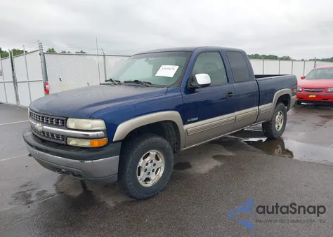 2001 Chevrolet Silverado K1500 из США, поврежденный, VIN 2GCEK19T111382581